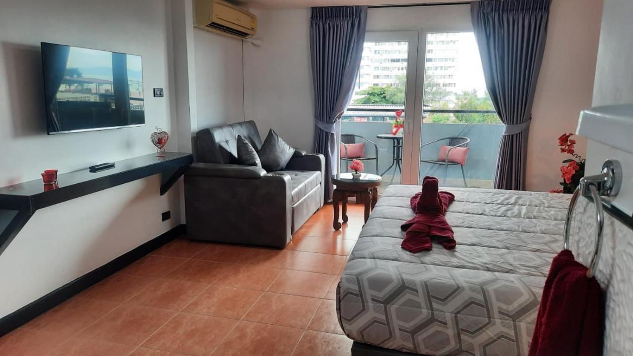 Happy Beach Jomtien Guesthouse المظهر الخارجي الصورة