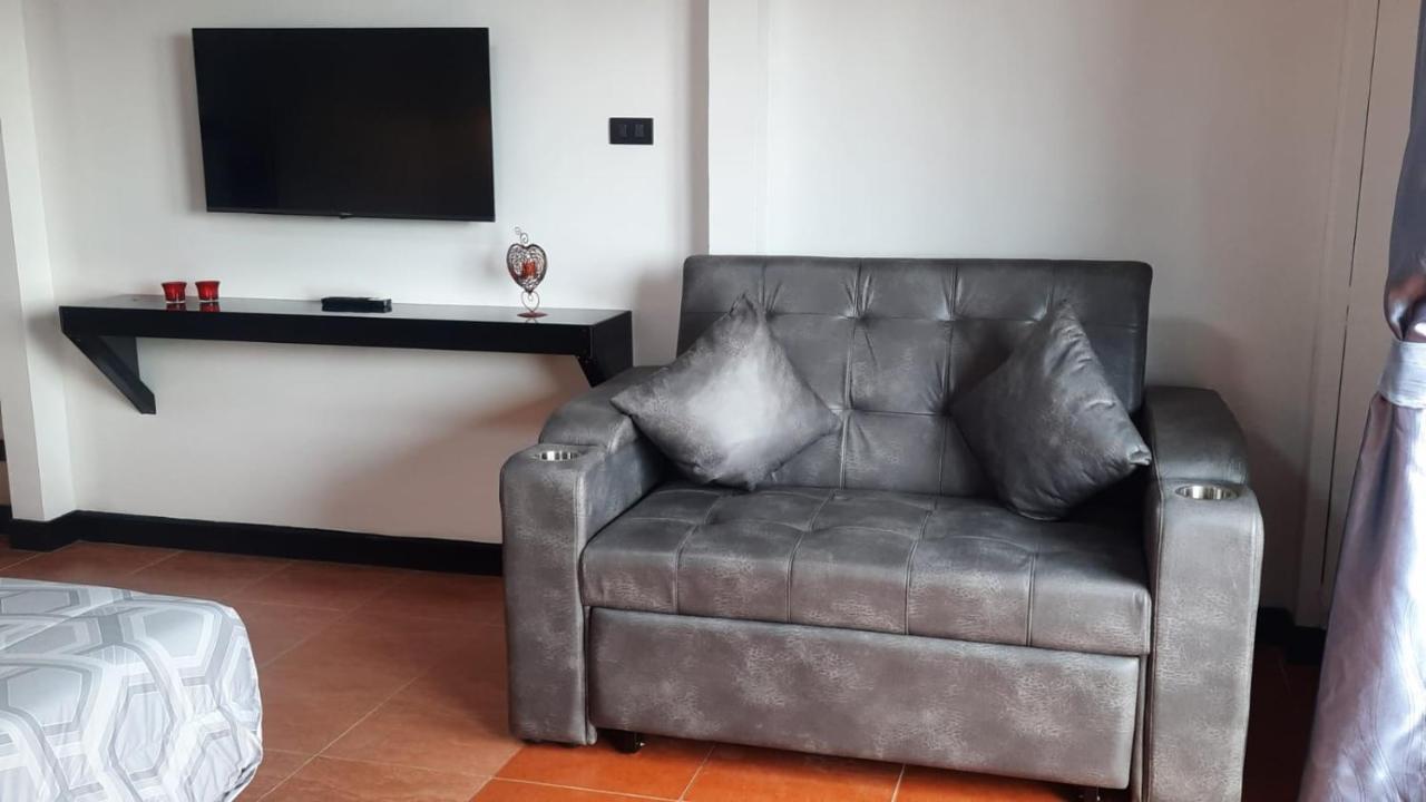 Happy Beach Jomtien Guesthouse المظهر الخارجي الصورة