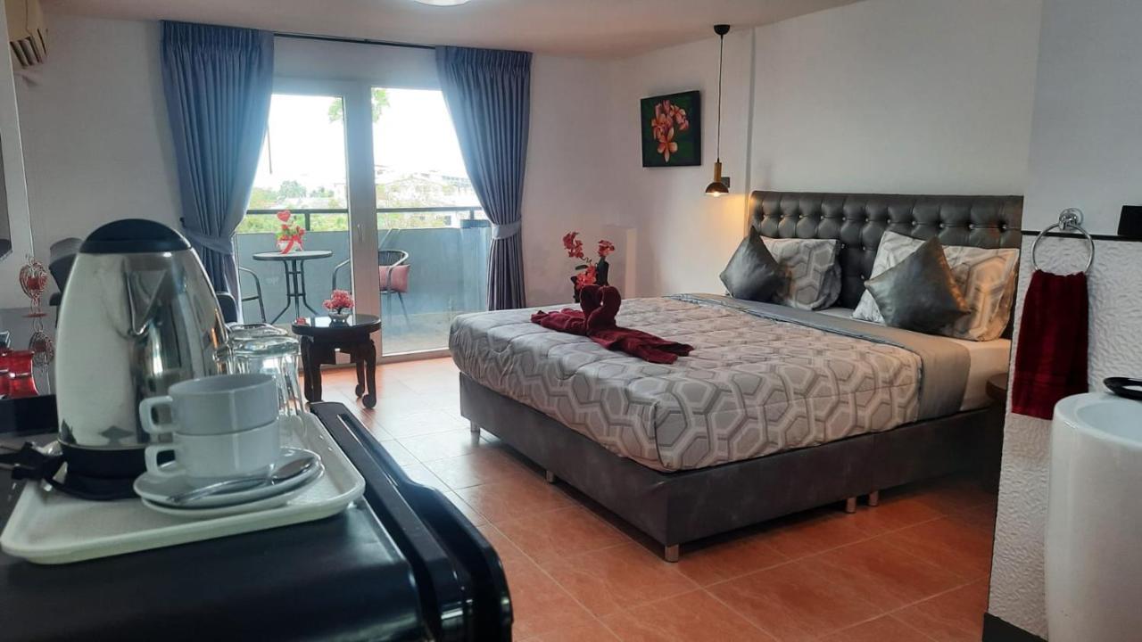 Happy Beach Jomtien Guesthouse المظهر الخارجي الصورة