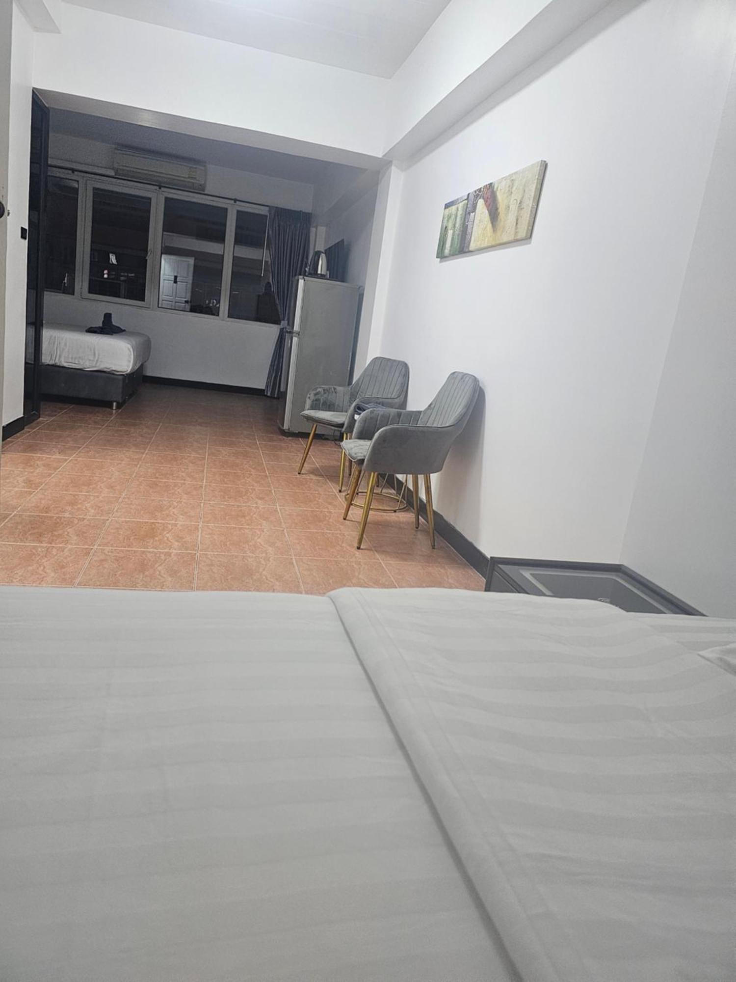 Happy Beach Jomtien Guesthouse المظهر الخارجي الصورة