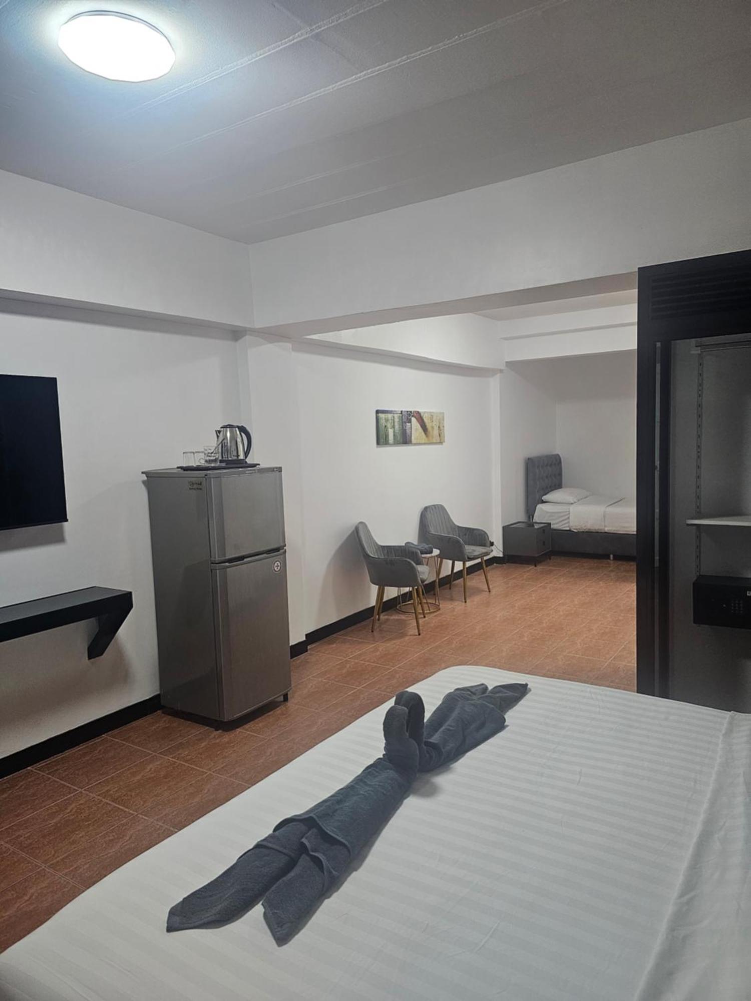 Happy Beach Jomtien Guesthouse المظهر الخارجي الصورة