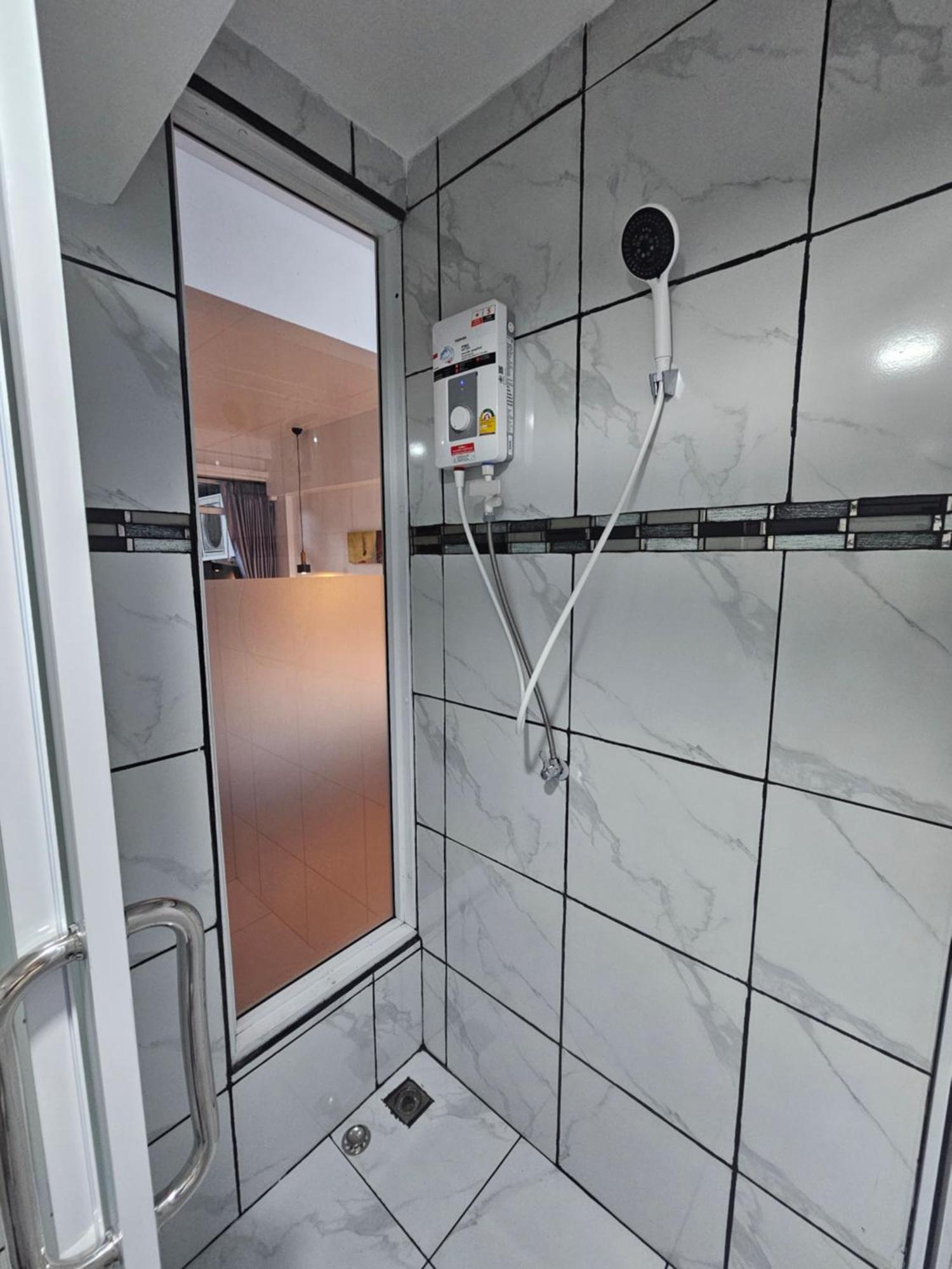 Happy Beach Jomtien Guesthouse المظهر الخارجي الصورة
